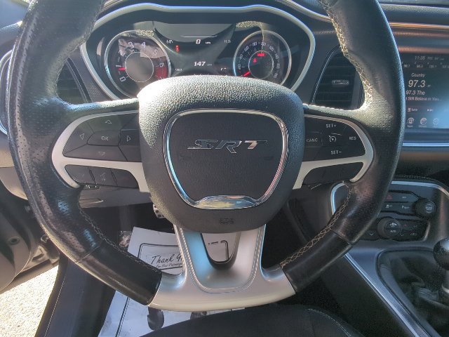 Used 2015 Dodge Challenger SRT RWD image 17