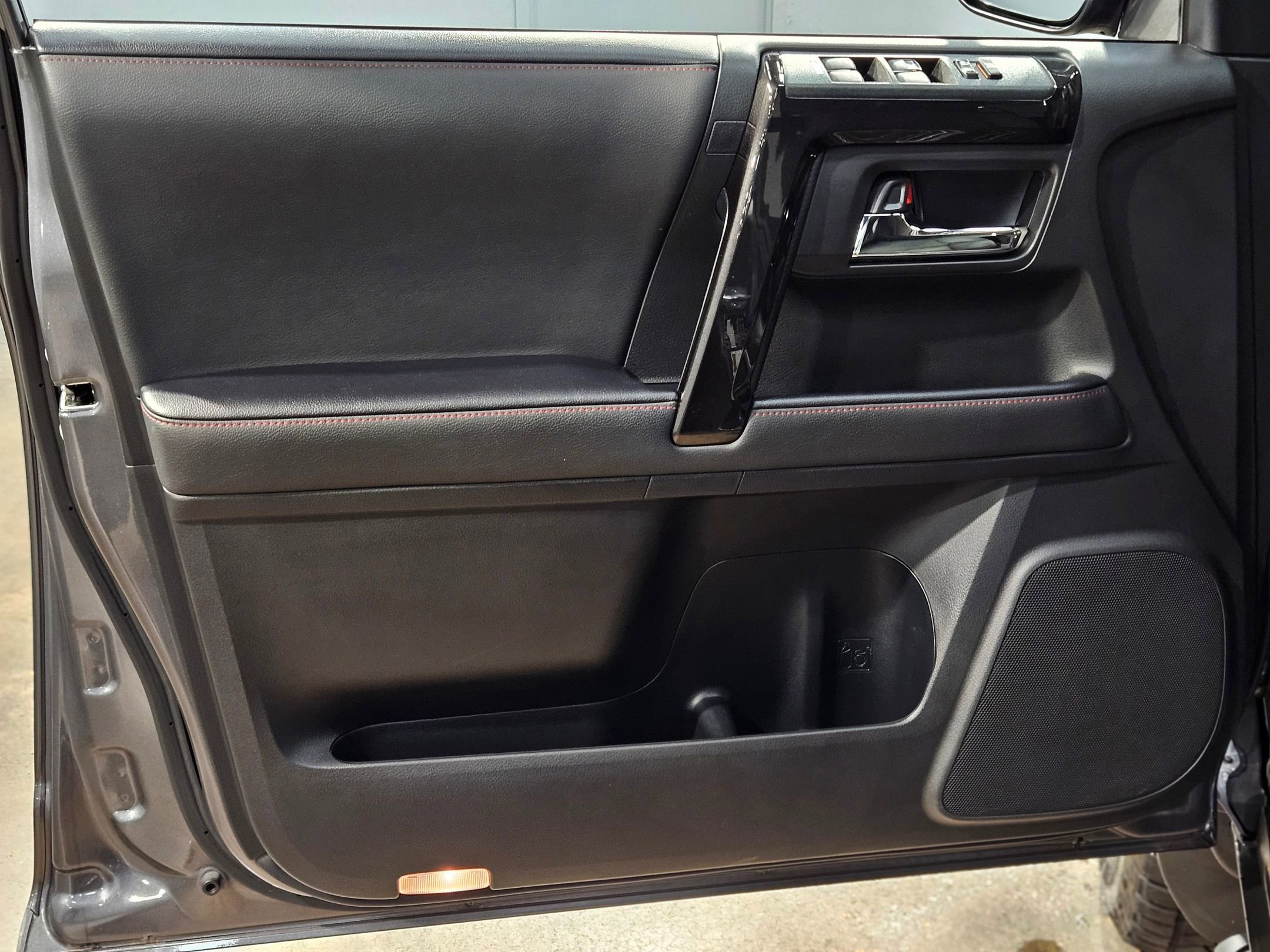 Used 2020 Toyota 4Runner TRD Off-Road Premium image 20