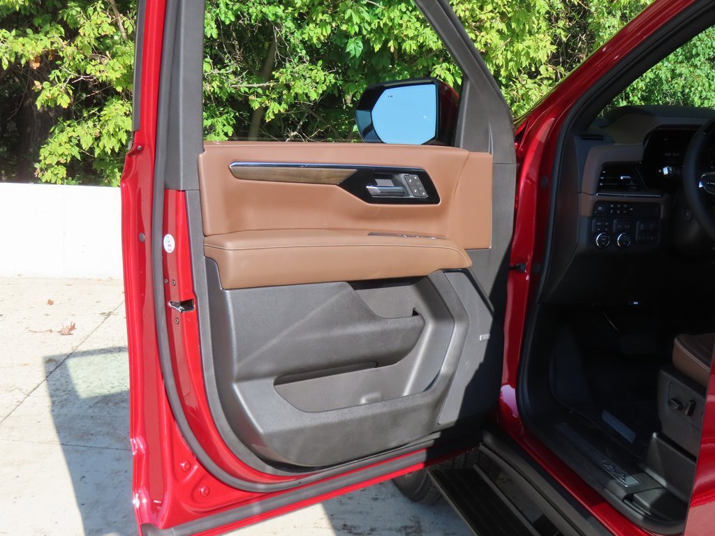 New 2026 Chevrolet Suburban High Country image 26