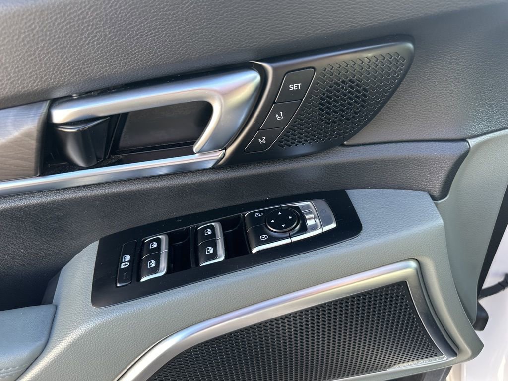 Used 2023 Kia Telluride SX Prestige X-Line image 19