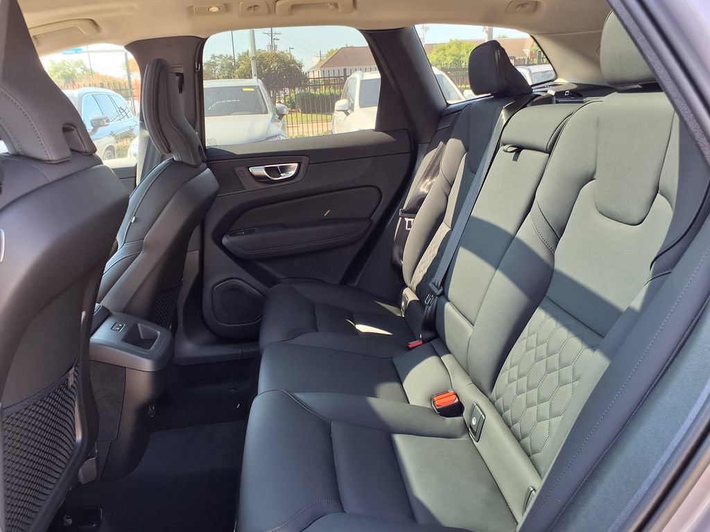 New 2026 Volvo XC60 B5 Plus w/ Protection Package Premier AWD/4WD image 15