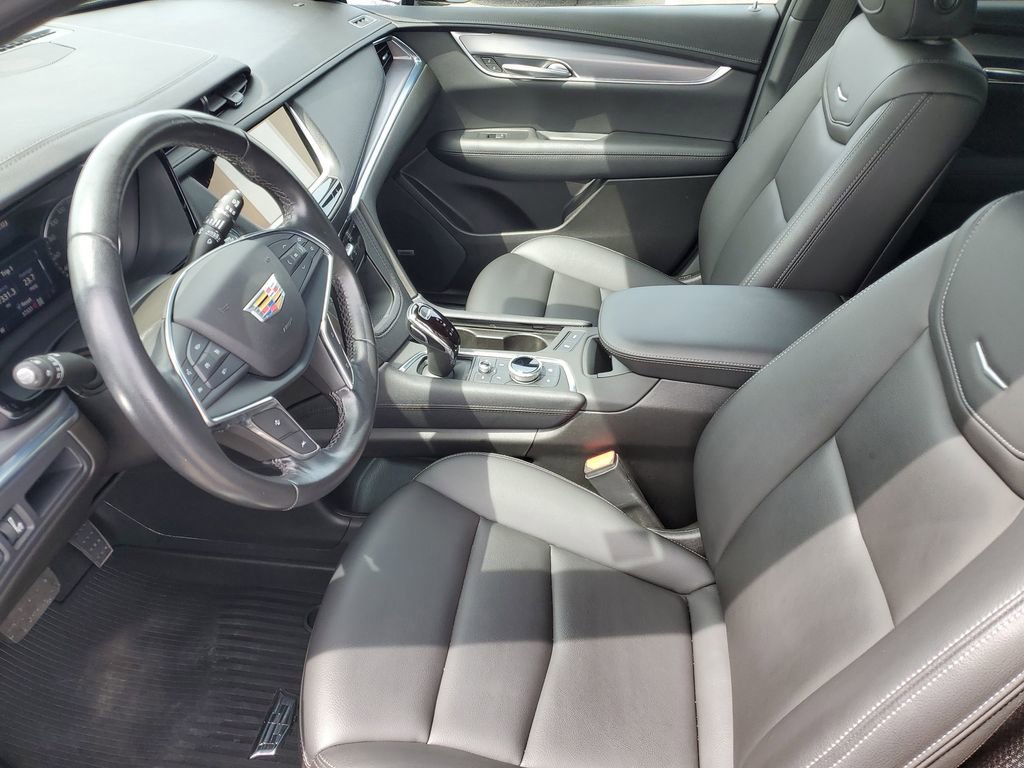 Used 2023 Cadillac XT5 Luxury AWD/4WD image 5