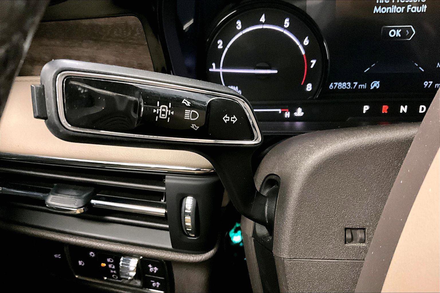 Used 2020 Lincoln Corsair Reserve w/ Elements Package image 30