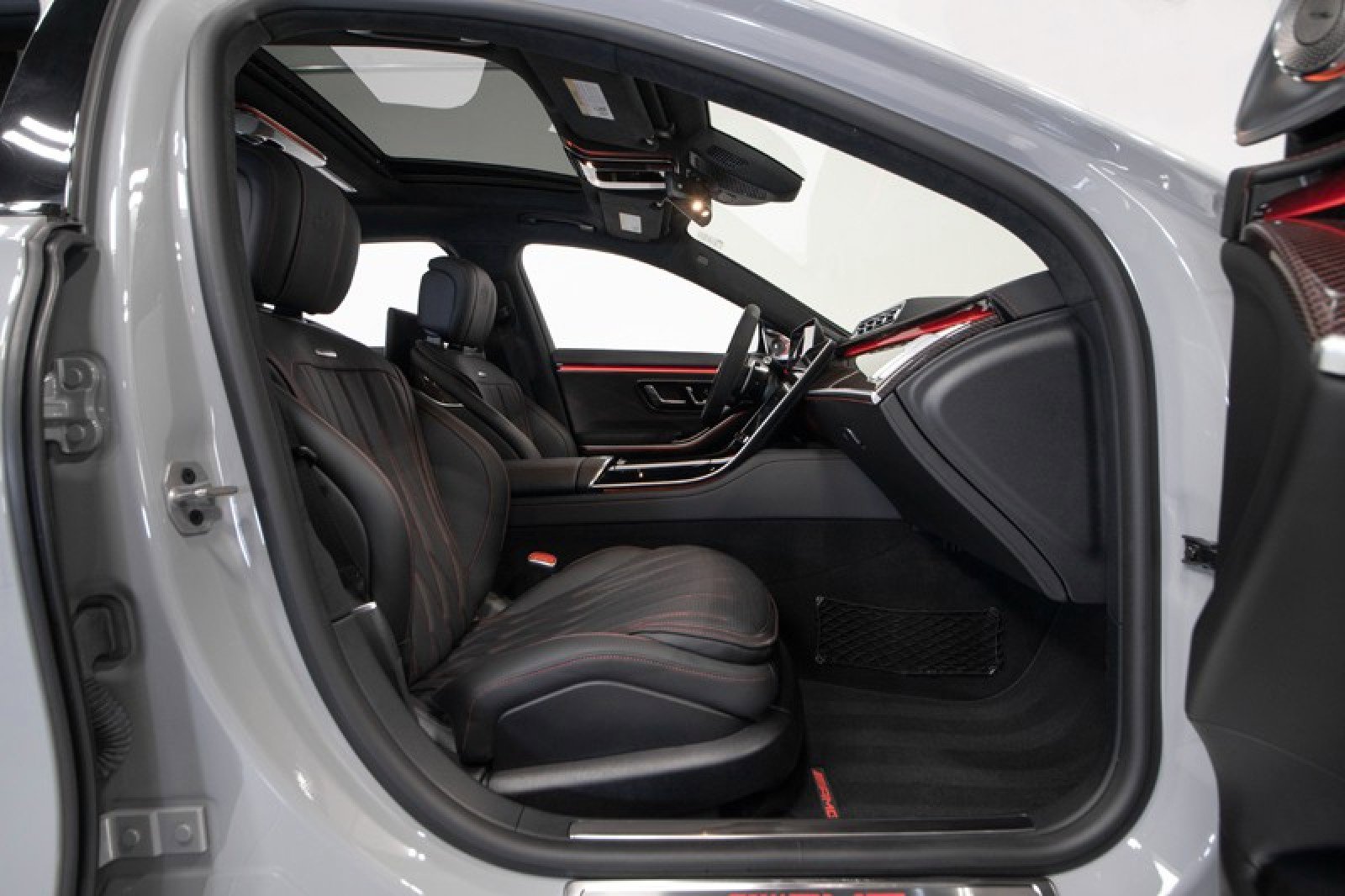 Used 2024 Mercedes-Benz S 63 AMG S image 54