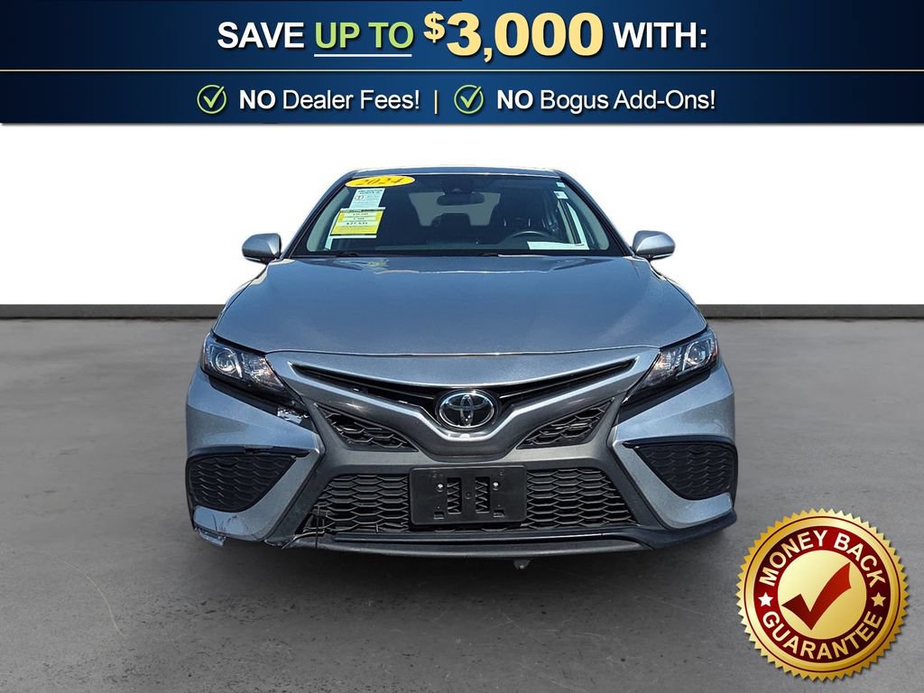 Used 2024 Toyota Camry SE FWD image 11