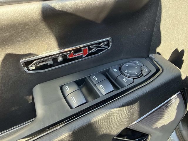 Used 2024 GMC Sierra 1500 AT4X image 9