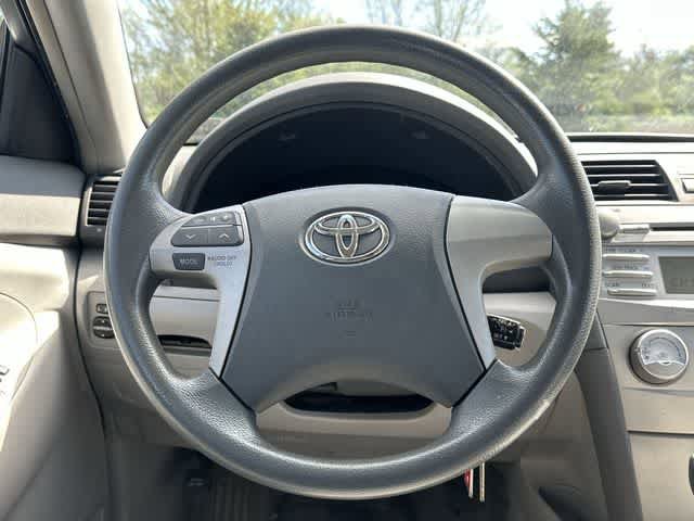 Used 2011 Toyota Camry LE image 7
