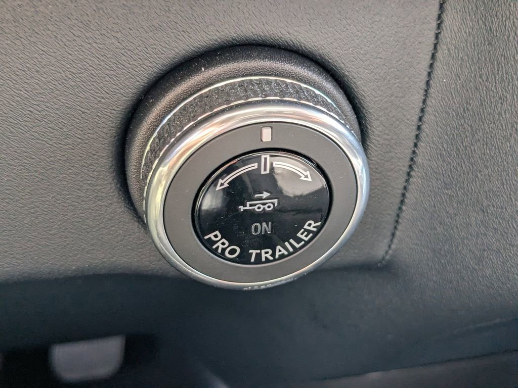 Used 2025 Lincoln Navigator Reserve AWD/4WD image 27