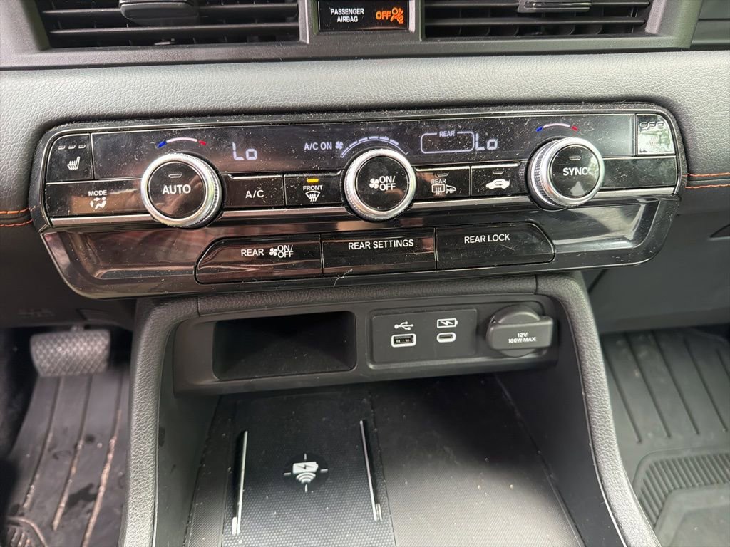 Used 2025 Honda Pilot TrailSport image 24