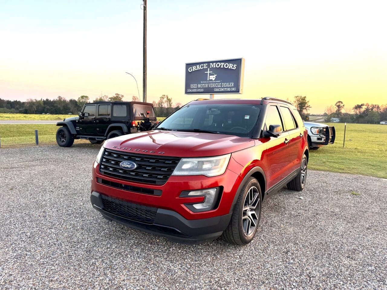 Used 2017 Ford Explorer Sport w/ Equipment Group 401A image 4