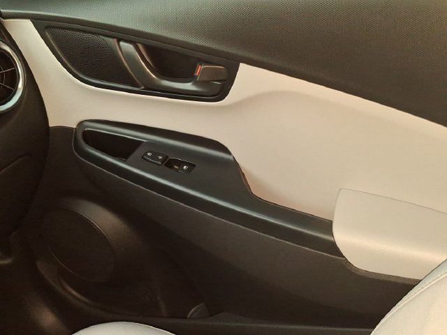 Used 2023 Hyundai Kona SEL w/ Cargo Package FWD image 31
