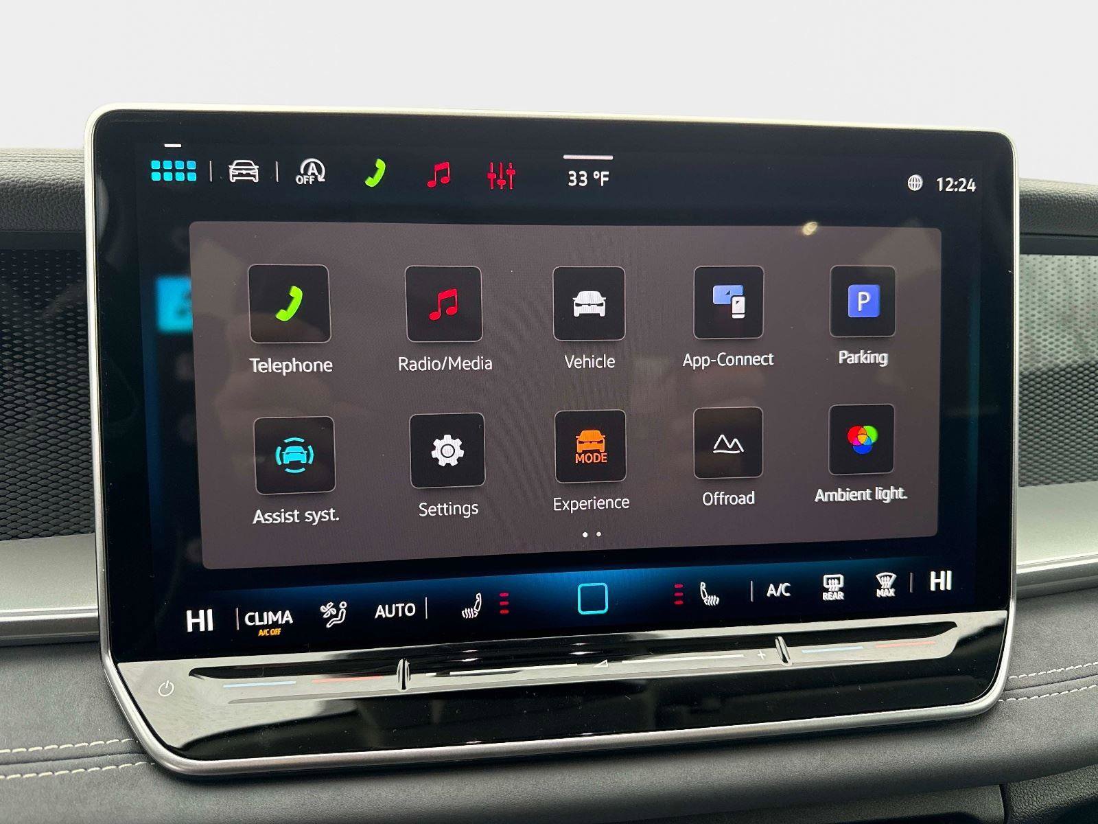 New 2026 Volkswagen Tiguan SE image 25