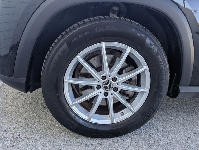 Used 2025 Mercedes-Benz GLE 350 4MATIC image 25