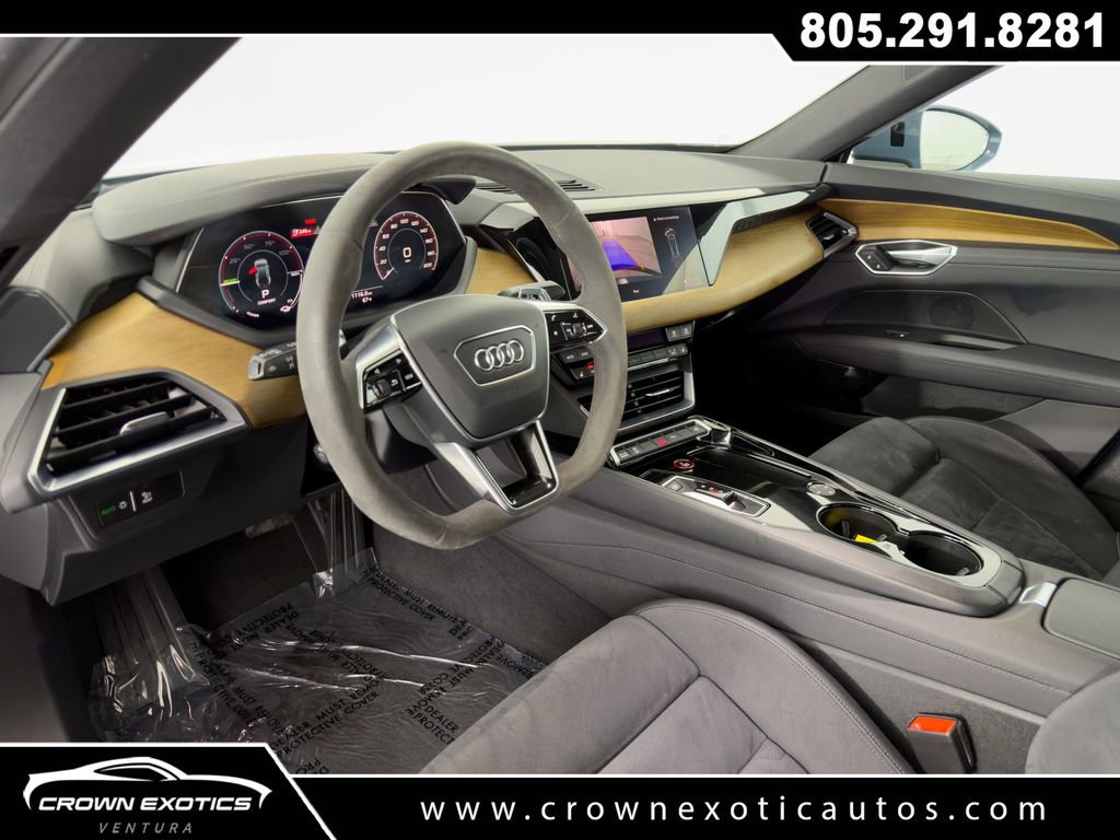 Used 2023 Audi e-tron GT Premium Plus image 40