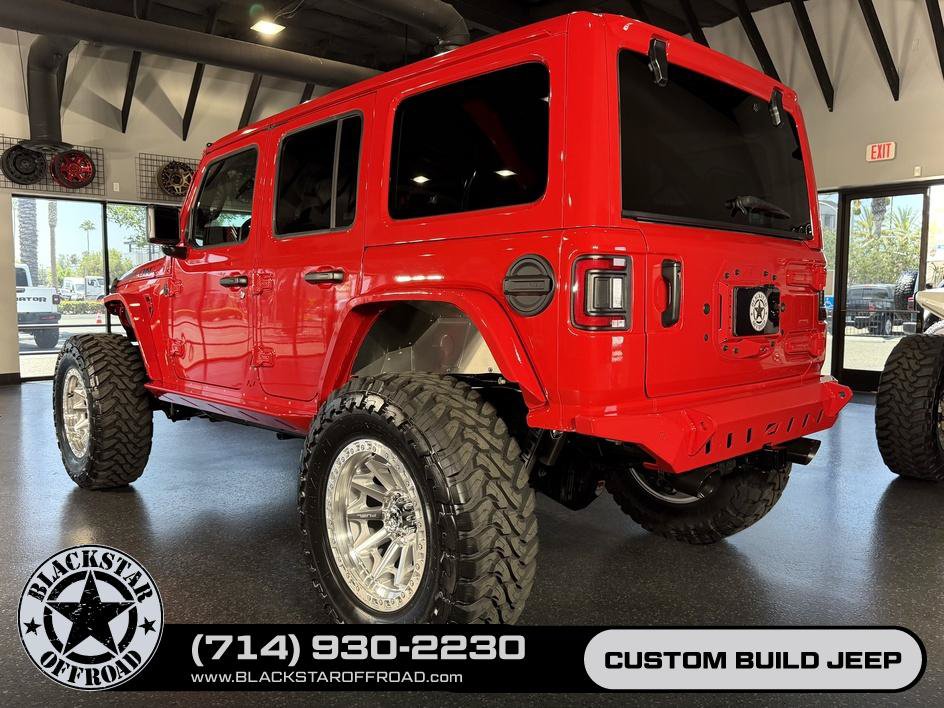 Used 2025 Jeep Wrangler Unlimited Rubicon AWD/4WD image 12