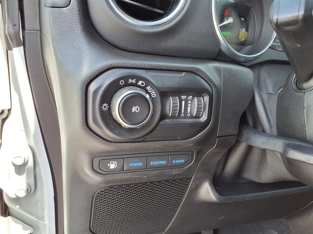 Used 2021 Jeep Wrangler Unlimited Sahara w/ Cold Weather Group image 29