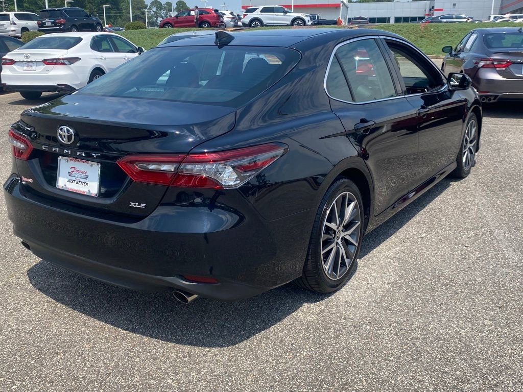 Used 2023 Toyota Camry XLE FWD image 14