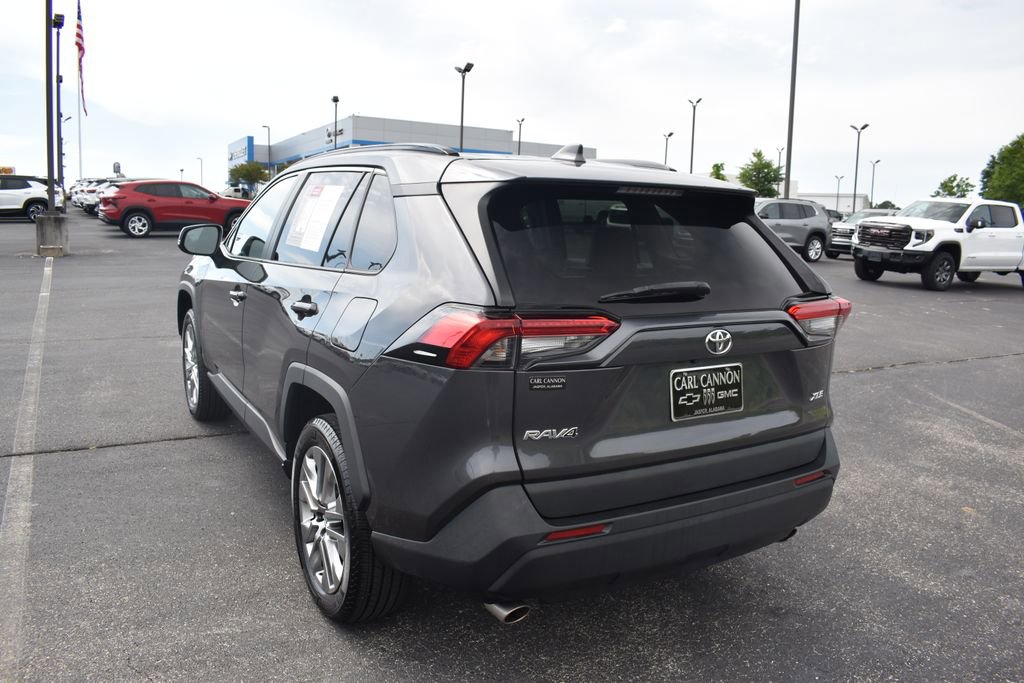 Used 2023 Toyota RAV4 XLE Premium FWD image 8