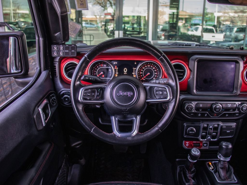 Used 2018 Jeep Wrangler Unlimited Rubicon image 12
