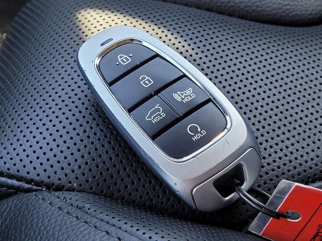 Used 2023 Hyundai Palisade Limited image 24