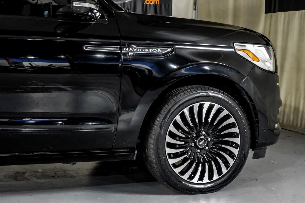 Used 2020 Lincoln Navigator Black Label w/ Cargo Convenience Package AWD/4WD image 7