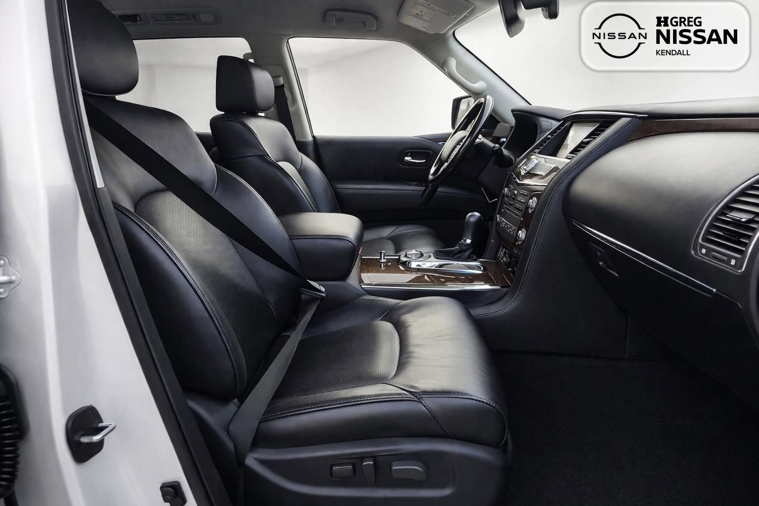 Used 2017 INFINITI QX80 4WD w/ Driver Assistance Package image 10
