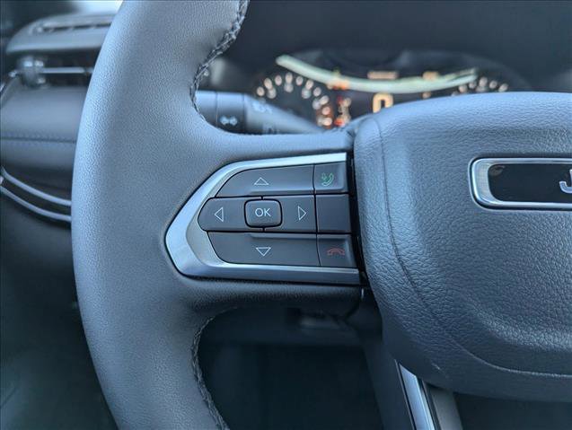 New 2026 Jeep Compass Latitude image 13