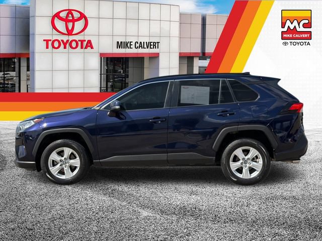 Used 2020 Toyota RAV4 XLE w/ Carpet Mat Package FWD image 2