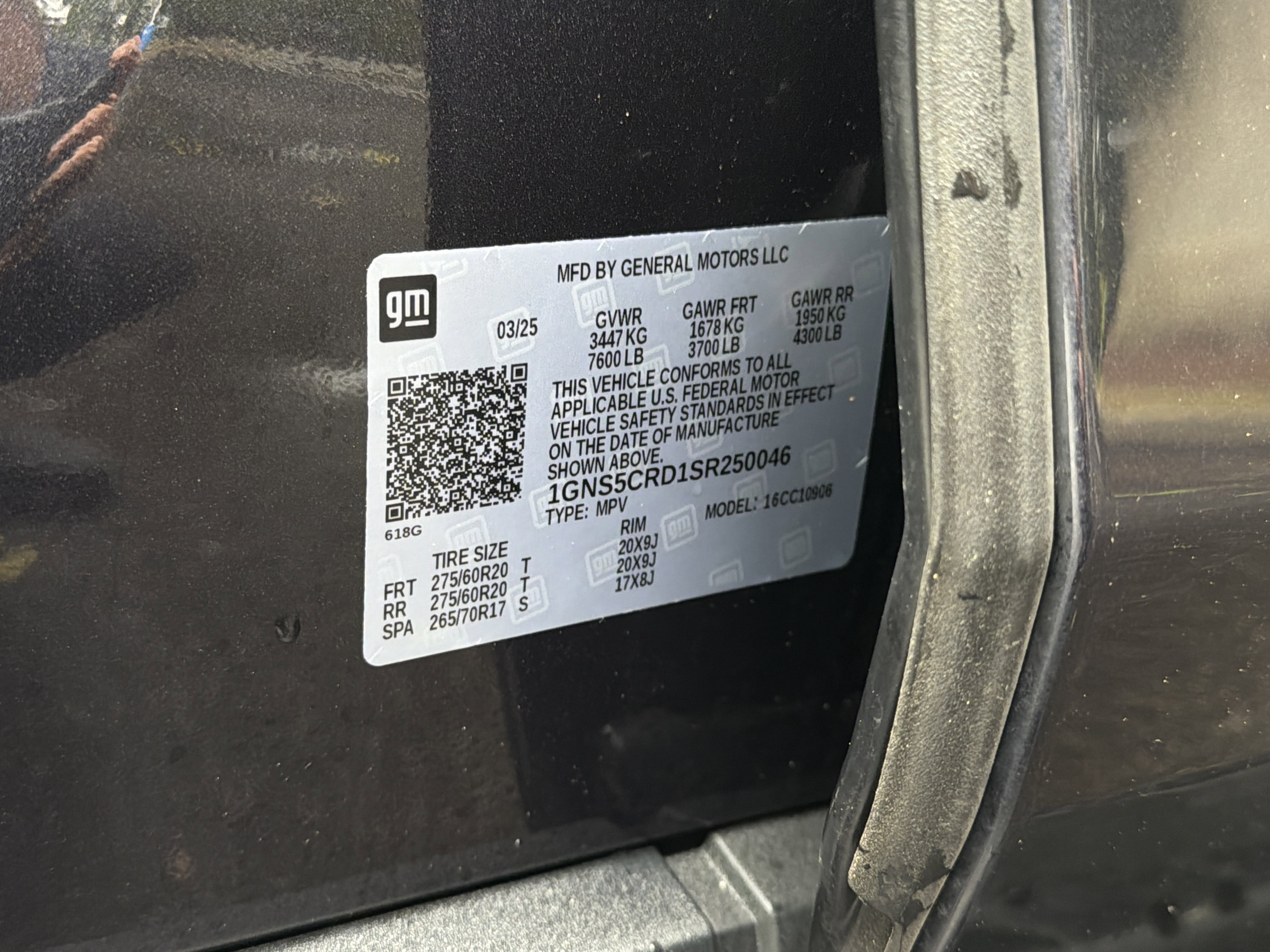 Used 2025 Chevrolet Suburban LT w/ Comfort Package RWD image 35