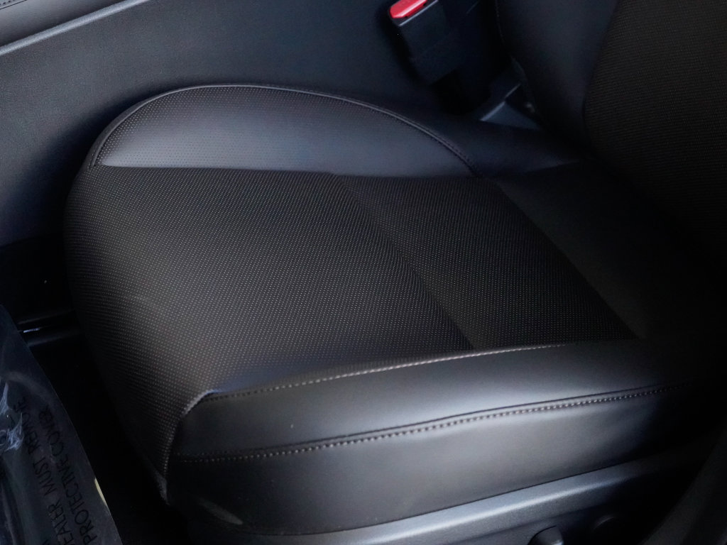 New 2026 MAZDA MAZDA3 2.5 S Hatchback w/ Premium Pkg FWD image 22