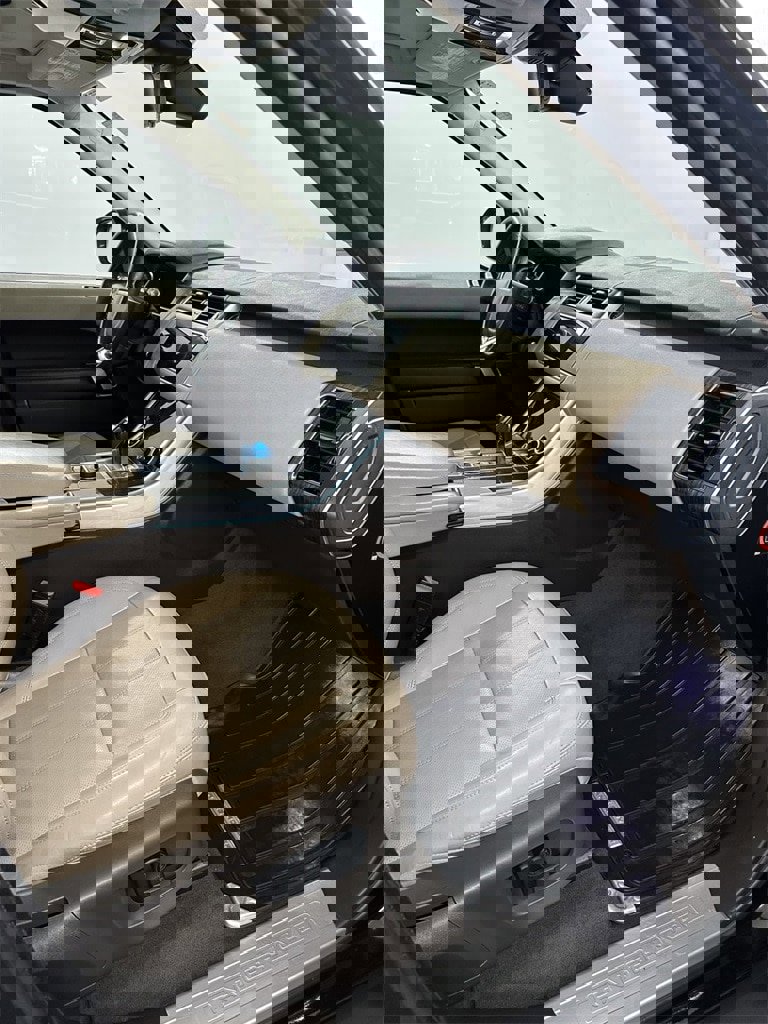 Used 2018 Land Rover Range Rover Sport HSE image 37