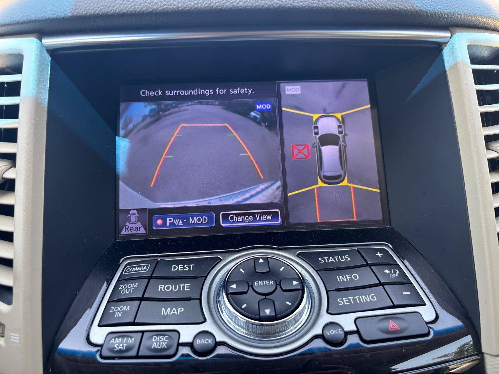 Used 2013 INFINITI FX37 AWD w/ Premium Pkg image 26
