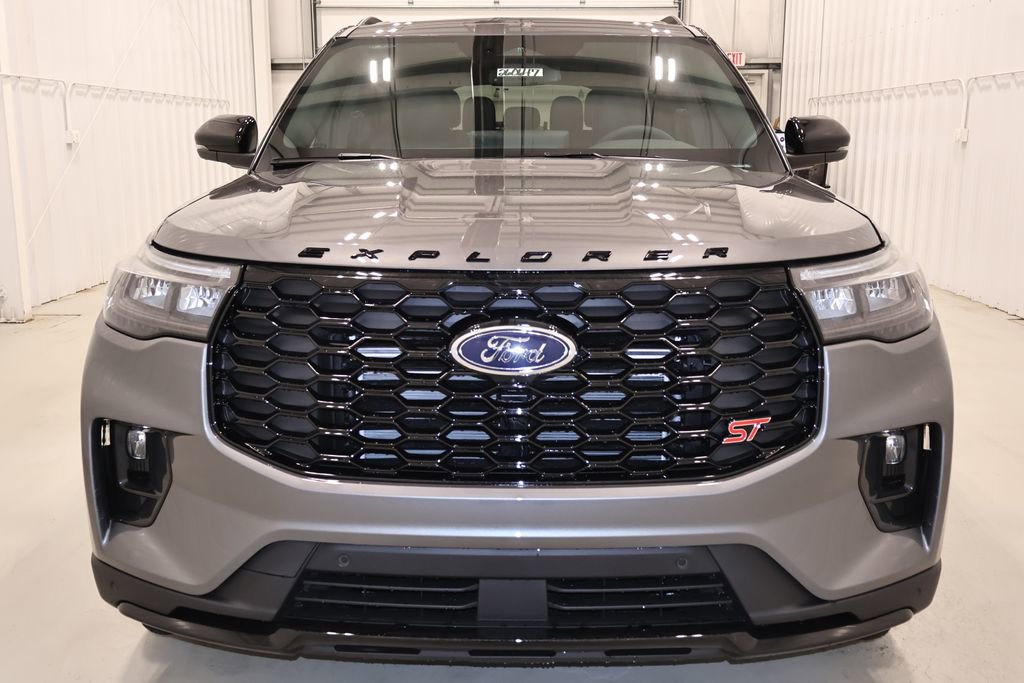 New 2026 Ford Explorer ST image 4