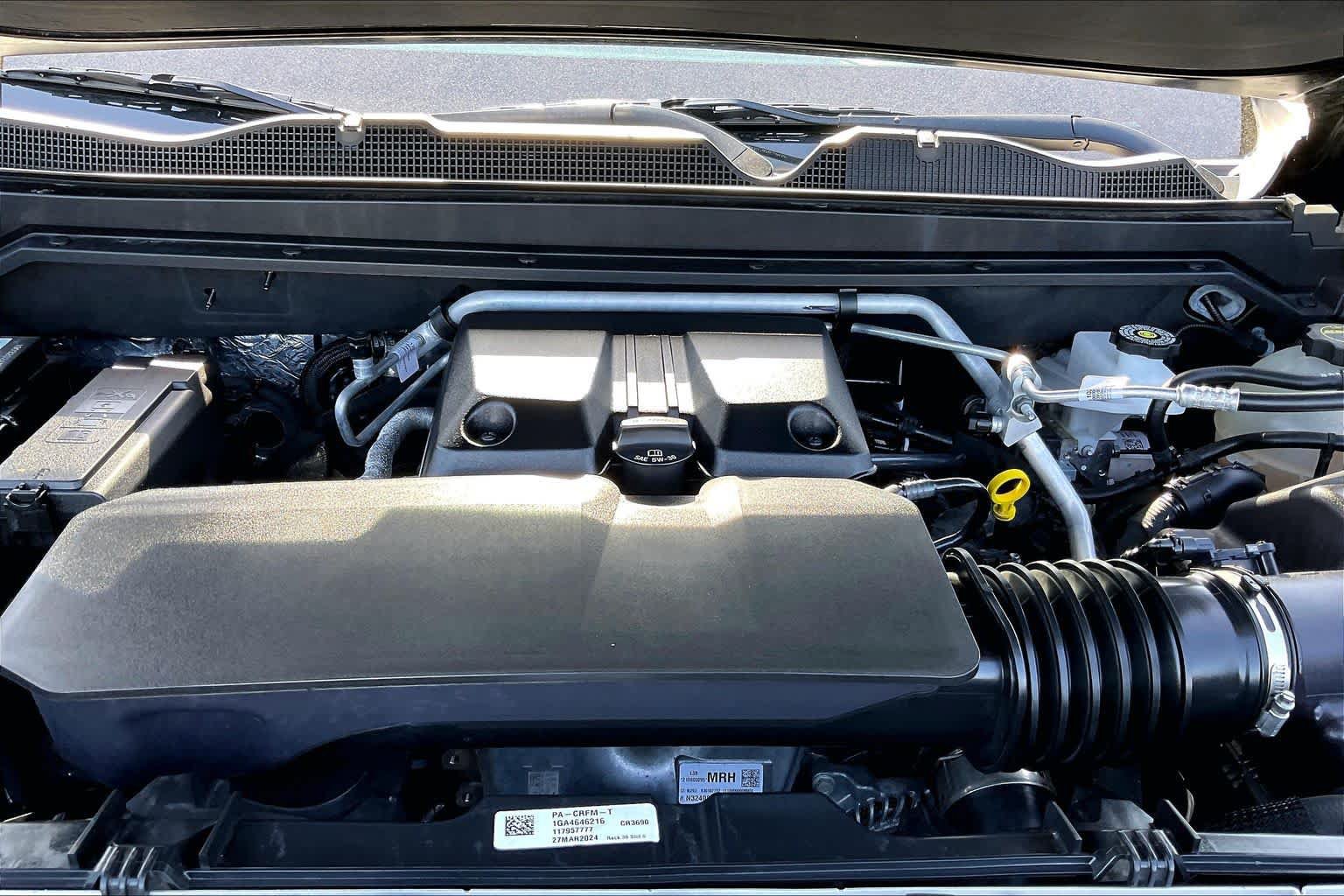 Used 2024 Chevrolet Colorado ZR2 w/ Technology Package AWD/4WD image 29