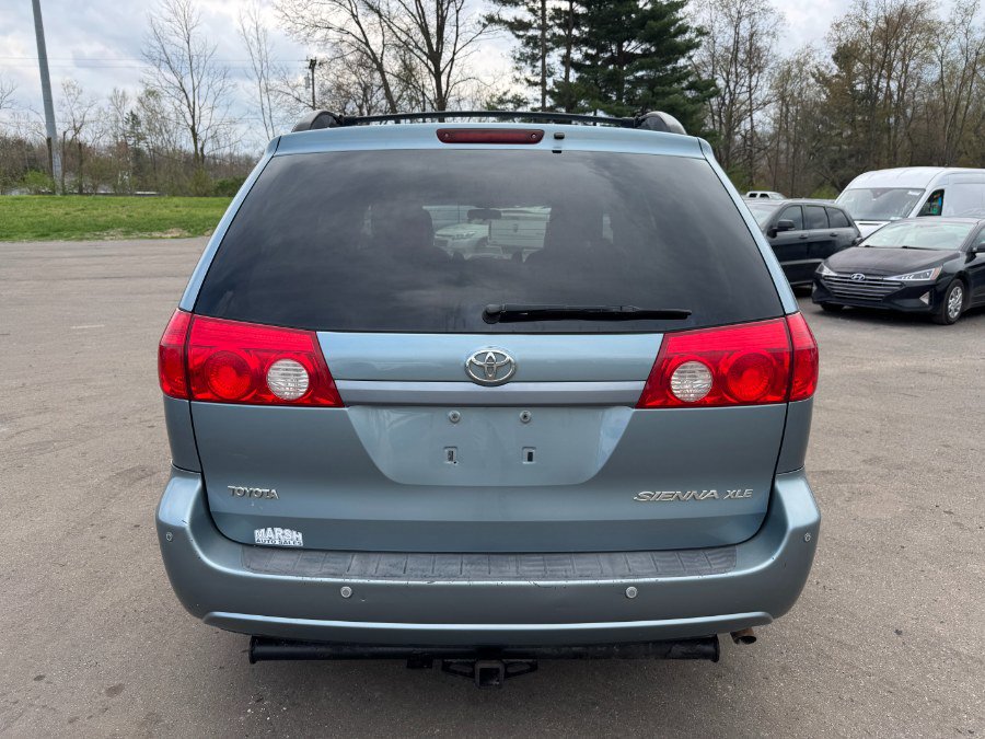 Used 2009 Toyota Sienna XLE FWD image 4