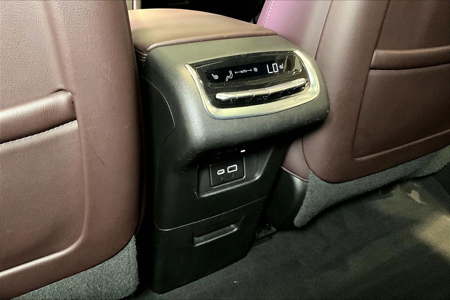 Used 2020 Cadillac XT6 Premium Luxury AWD/4WD image 11