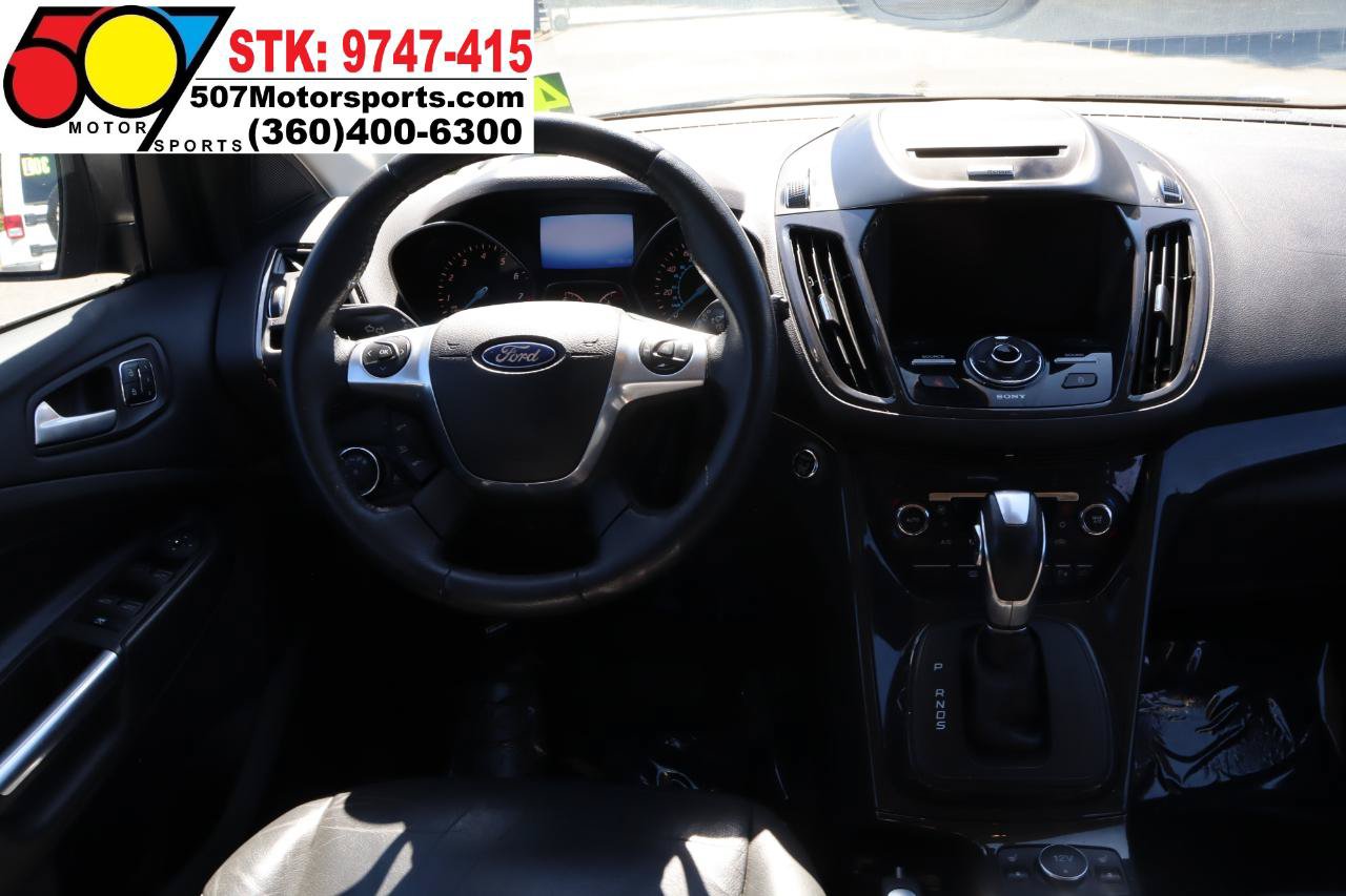 Used 2015 Ford Escape Titanium w/ Equipment Group 301A AWD/4WD image 18