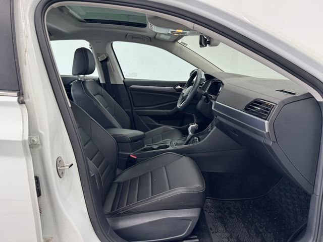 Used 2024 Volkswagen Jetta SE image 15