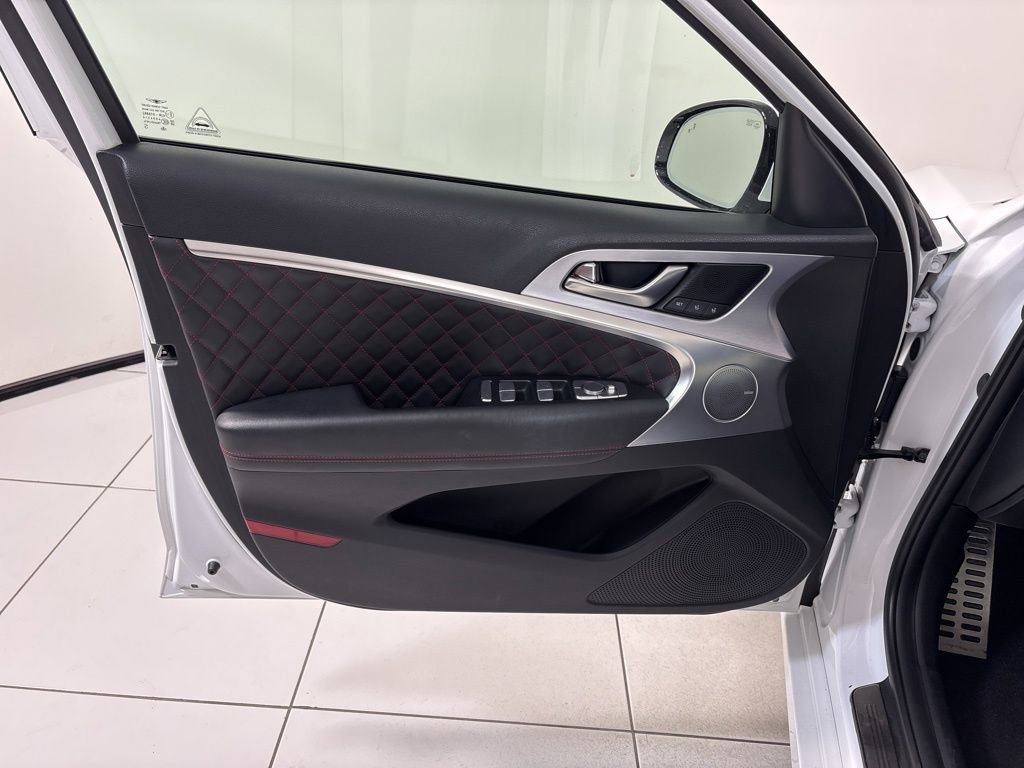 Used 2021 Genesis G70 3.3T w/ Sport Package RWD image 17