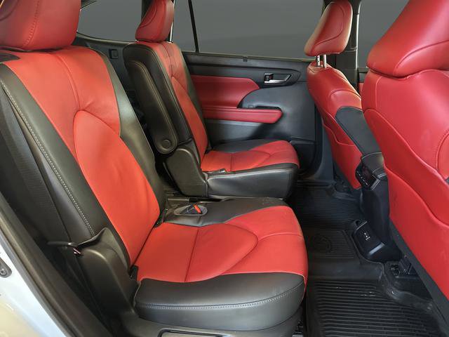 Used 2023 Toyota Highlander XSE image 33