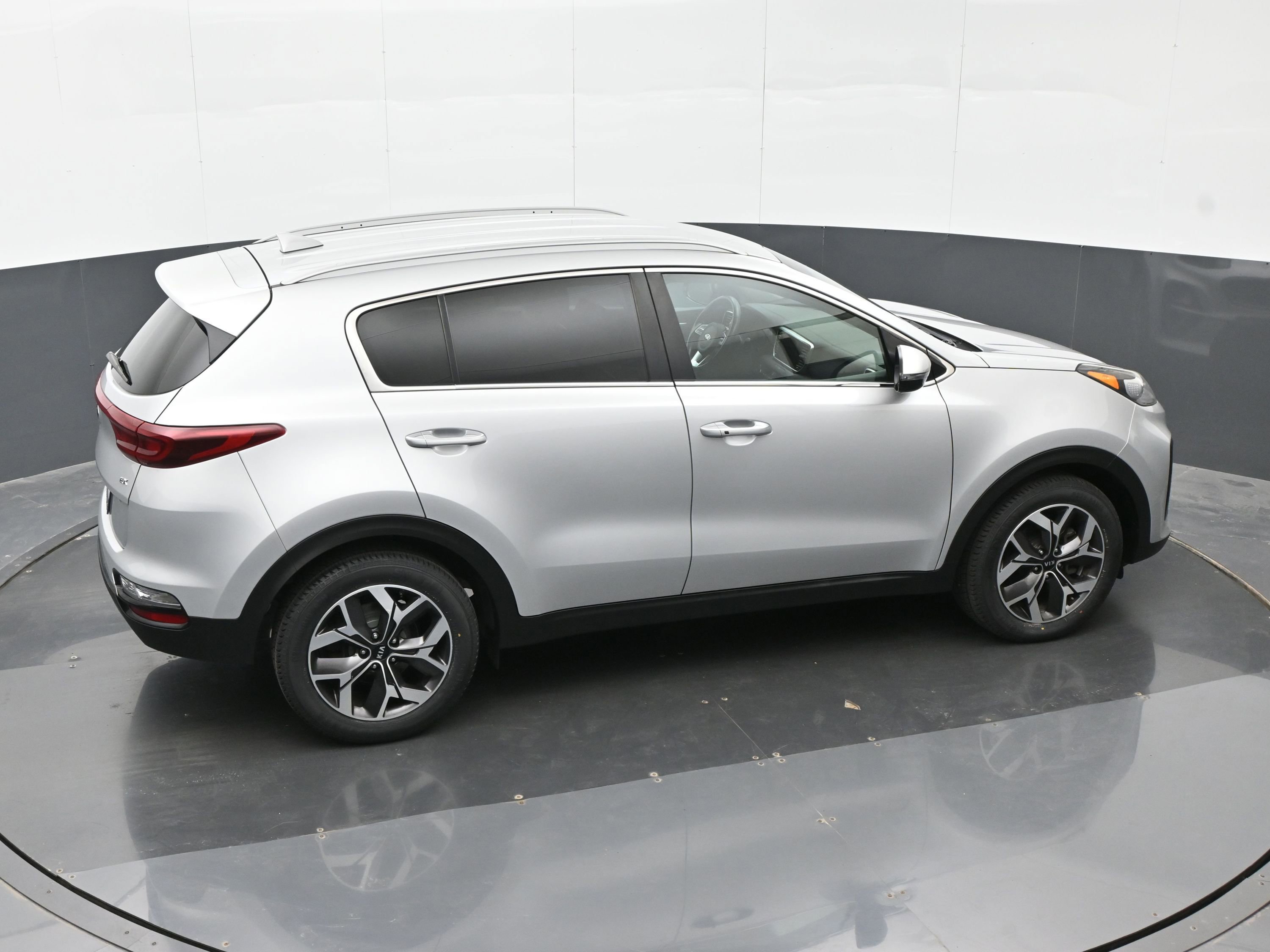 Used 2020 Kia Sportage EX FWD image 32