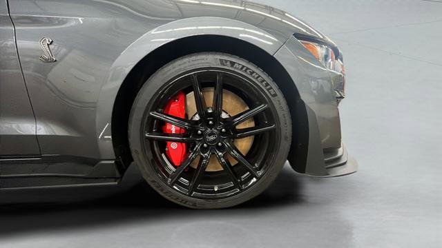 Used 2021 Ford Mustang Shelby GT500 w/ Technology Package RWD image 27