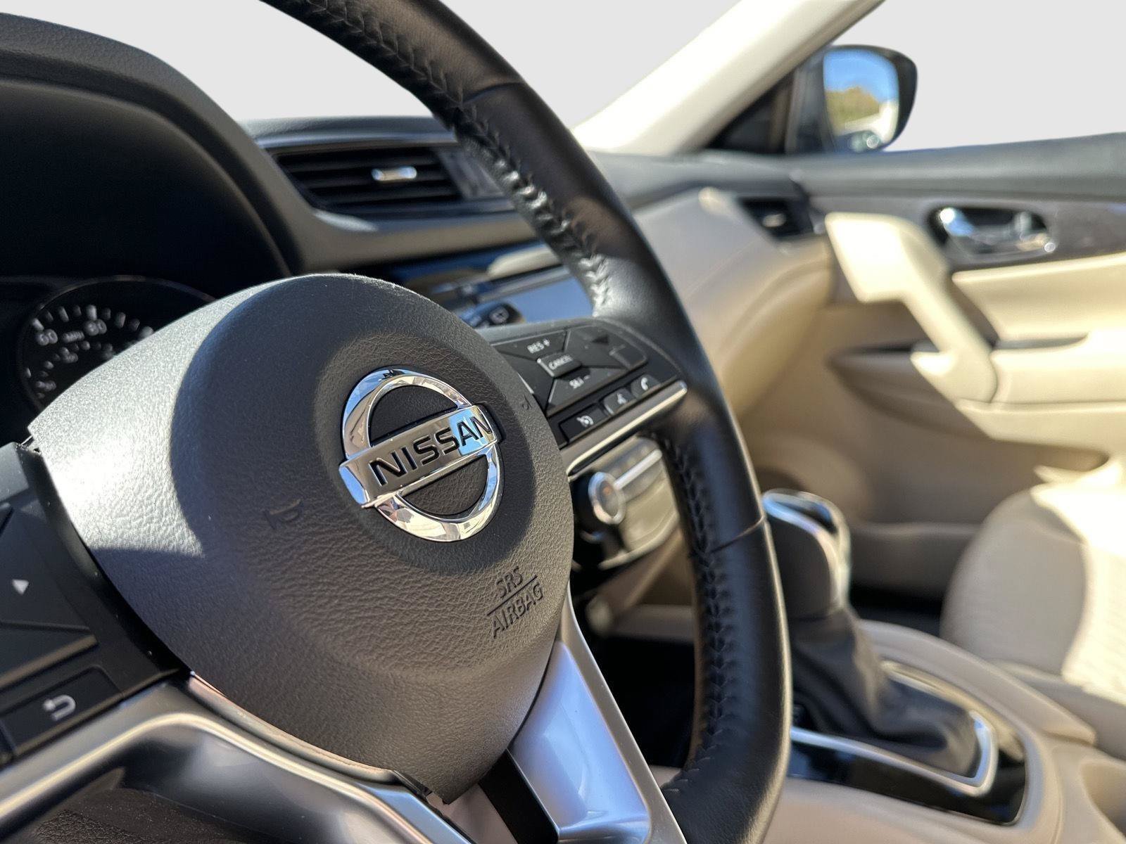 Used 2020 Nissan Rogue SV AWD/4WD image 43