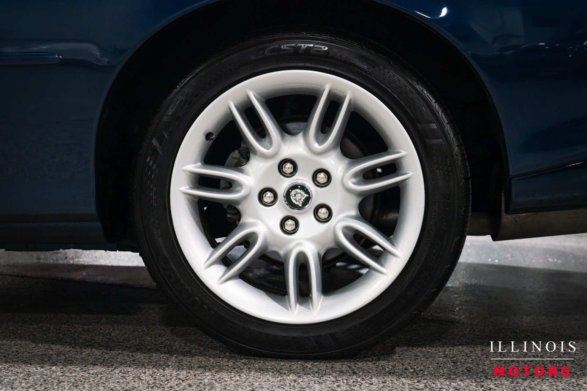 Used 2002 Jaguar XK8 Convertible RWD image 10