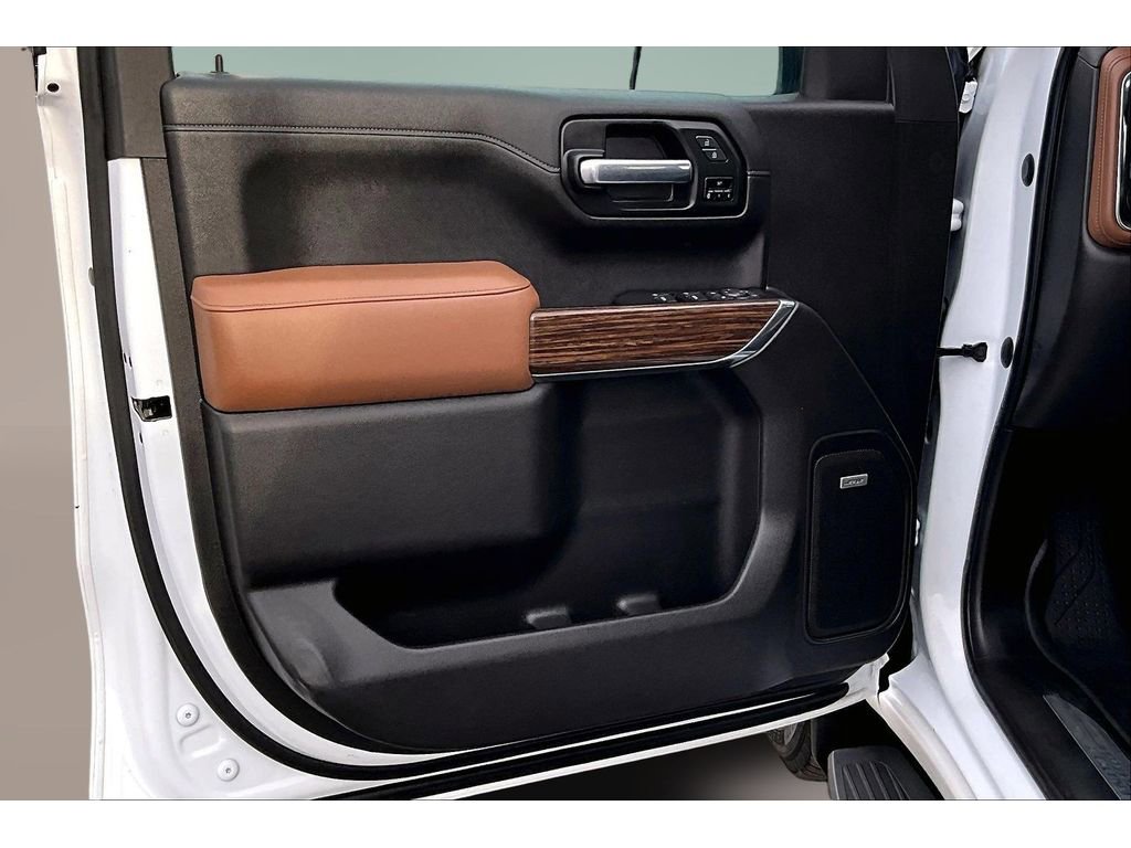 Used 2020 Chevrolet Silverado 1500 High Country w/ Technology Package image 18