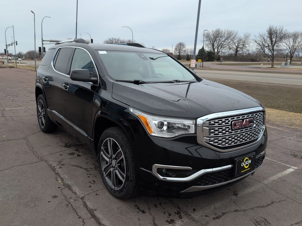 Used 2018 GMC Acadia Denali image 7