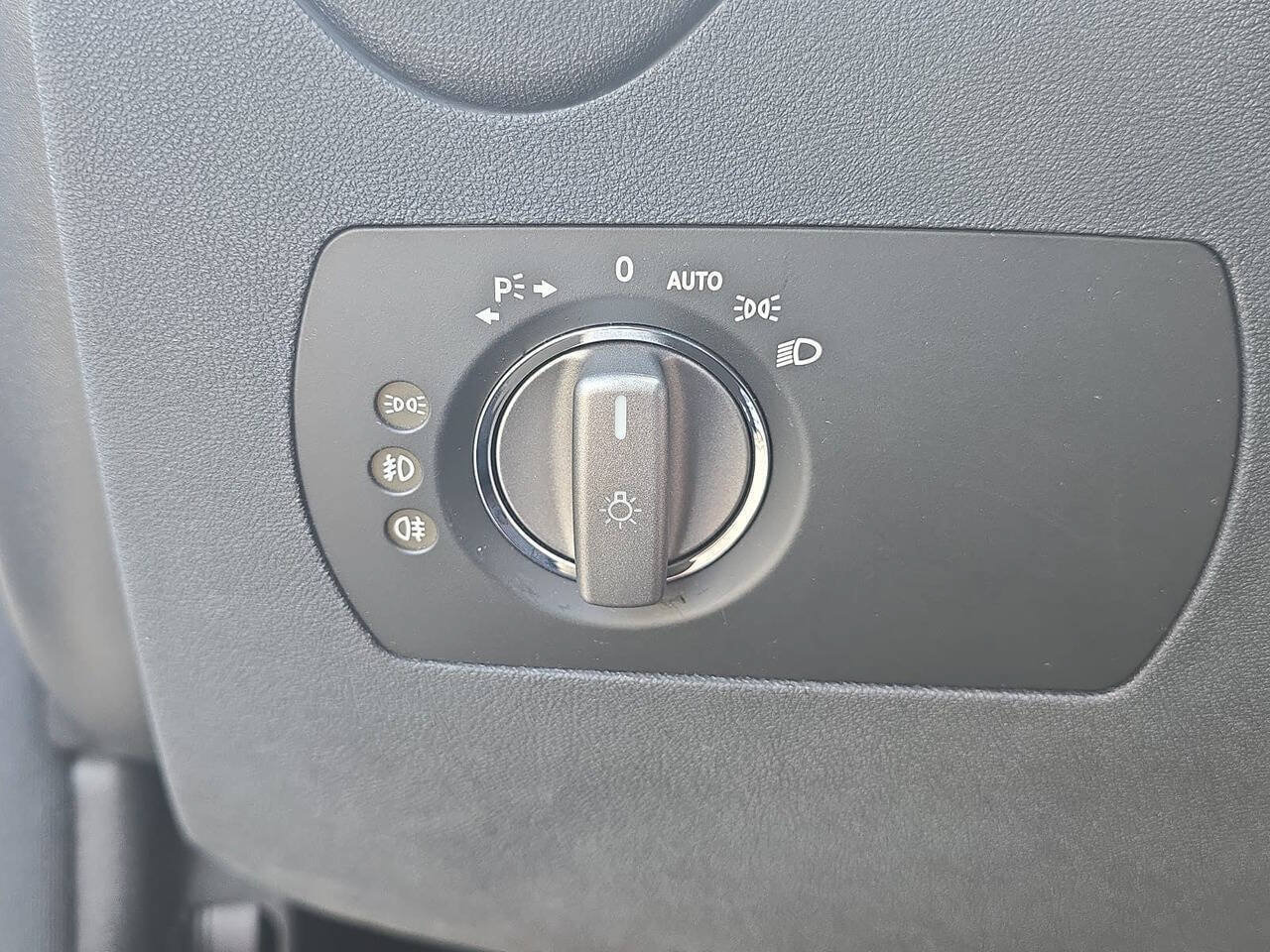 Used 2005 Mercedes-Benz SLK 350 image 22