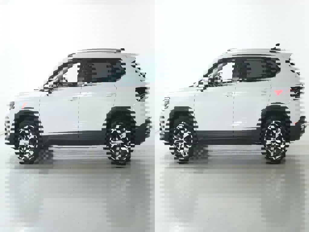 Certified 2025 Volkswagen Taos SEL image 39