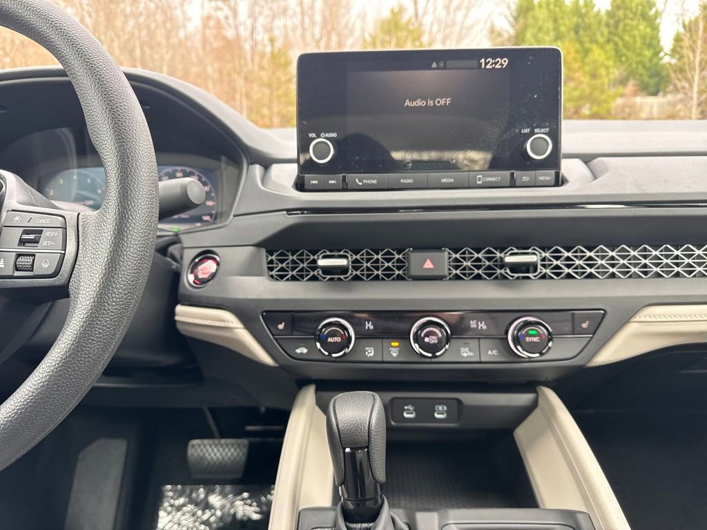 New 2025 Honda Accord SE image 25