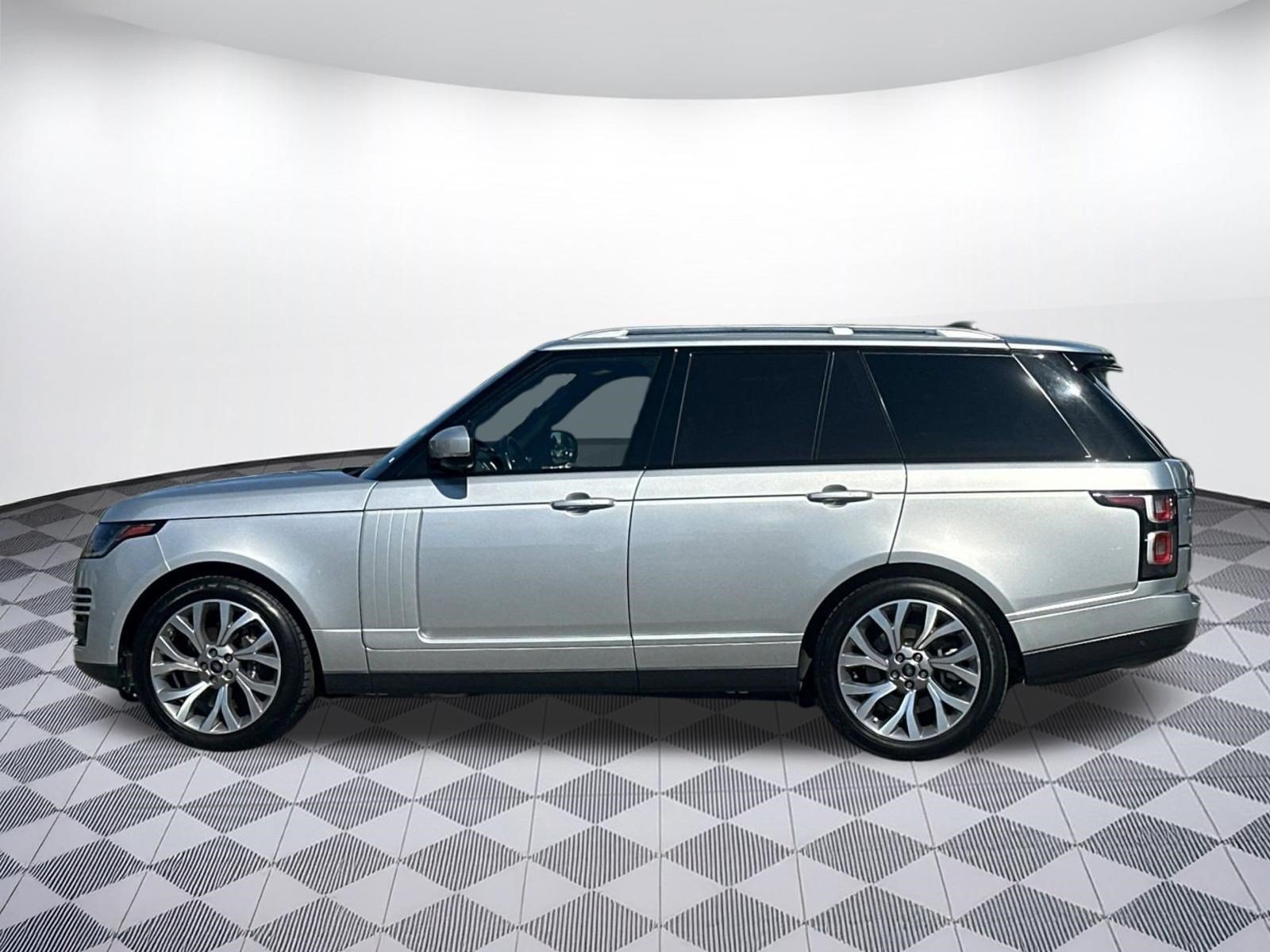 Used 2019 Land Rover Range Rover Supercharged AWD/4WD image 2